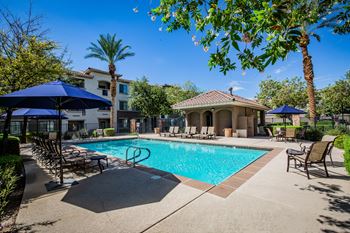 Centennial at 5th apartments resort-style swimming pool